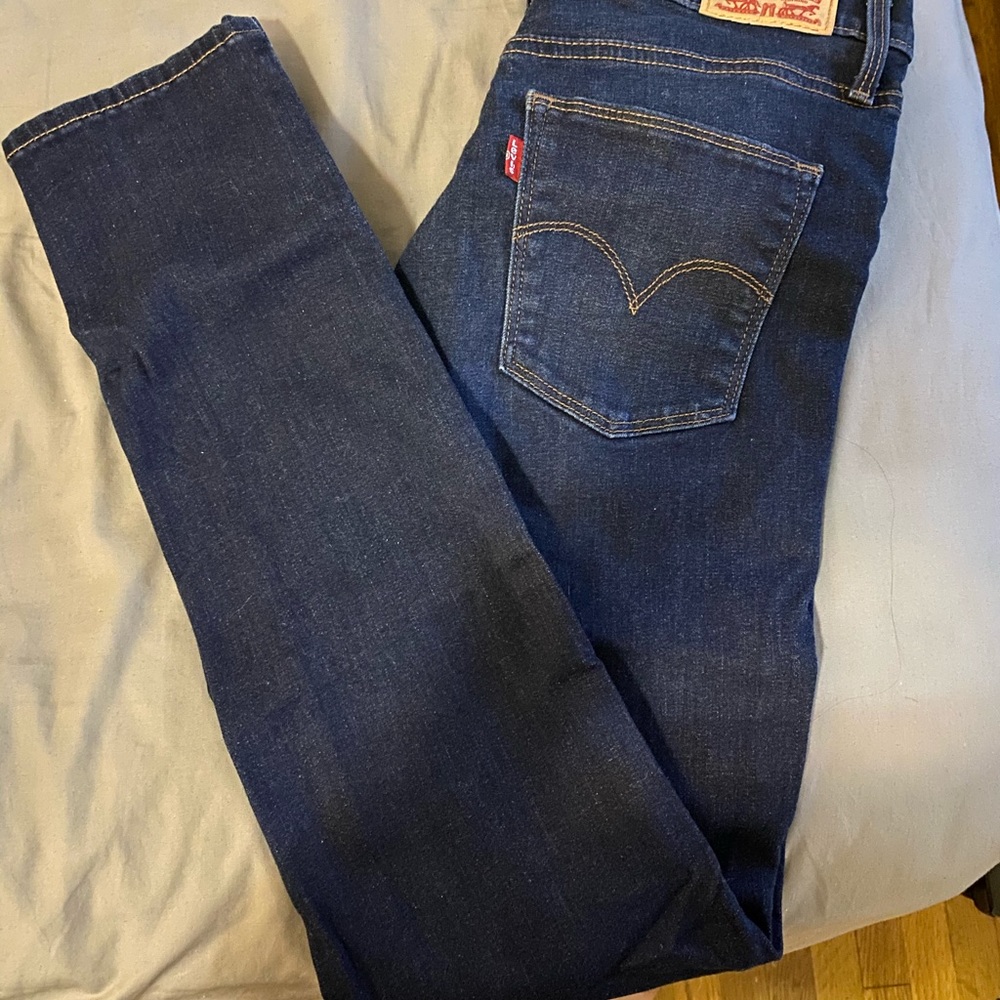 Levi’s women’s slimming skinny jean